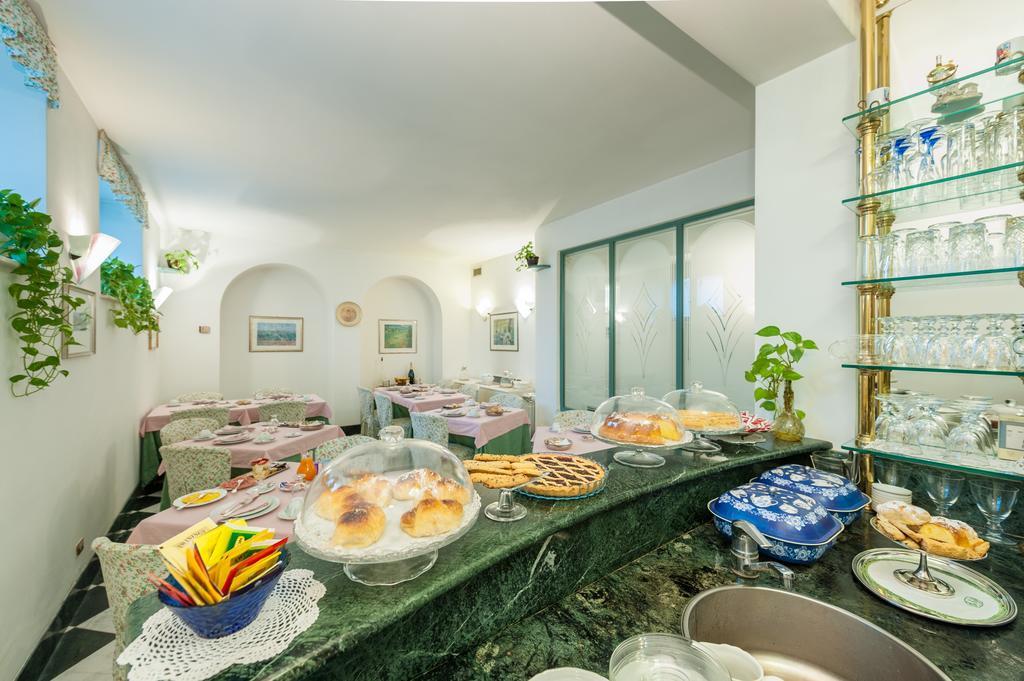 Hotel Villa Giulia Tortona Exteriör bild