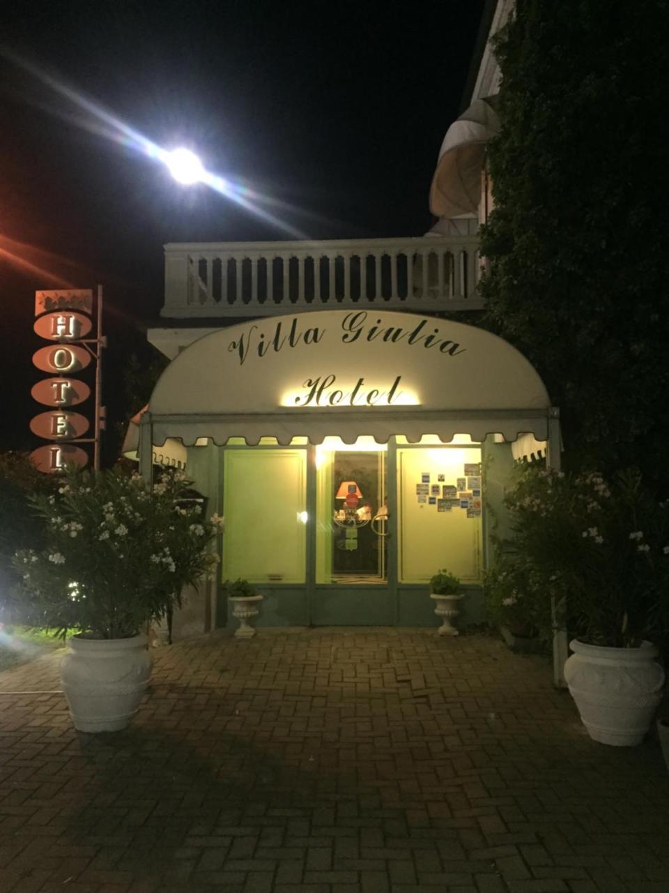 Hotel Villa Giulia Tortona Exteriör bild